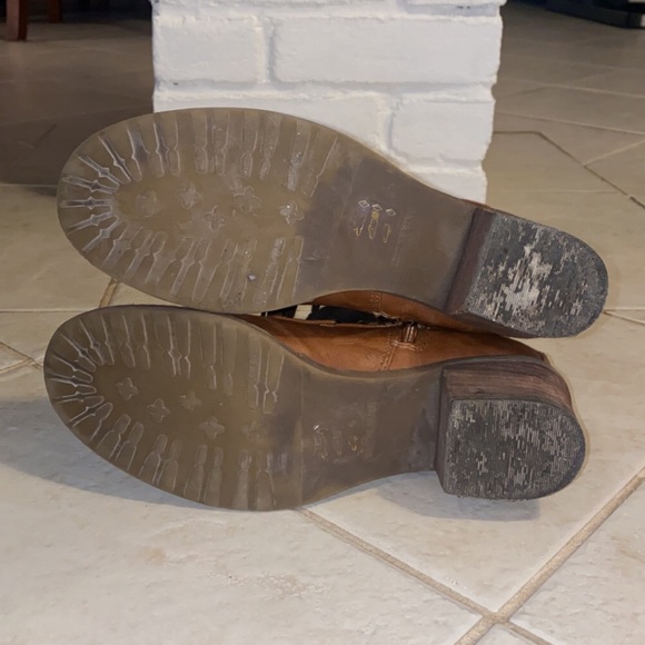 Brown Combat Boots with chunk heel. - Picture 3 of 3